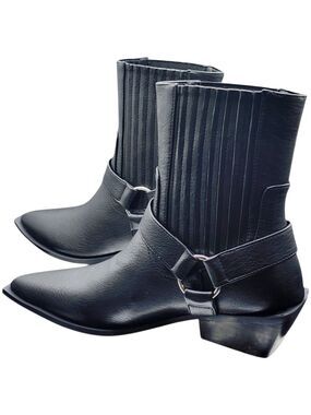 NWOT Billini Ledger Black Harness Ankle Boots Size 6 Western Pointed Toe
